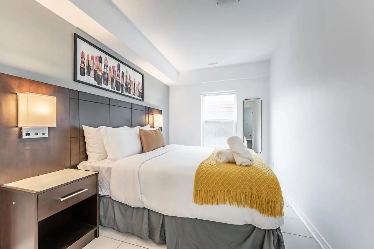 Downtown Townhomes Toronto Apartment