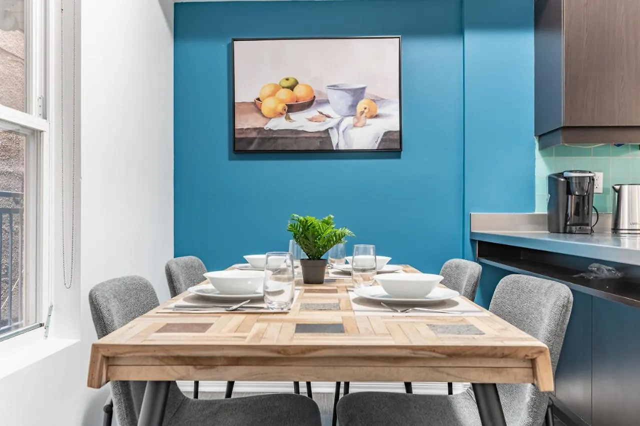 Apartment Downtown Townhomes Toronto