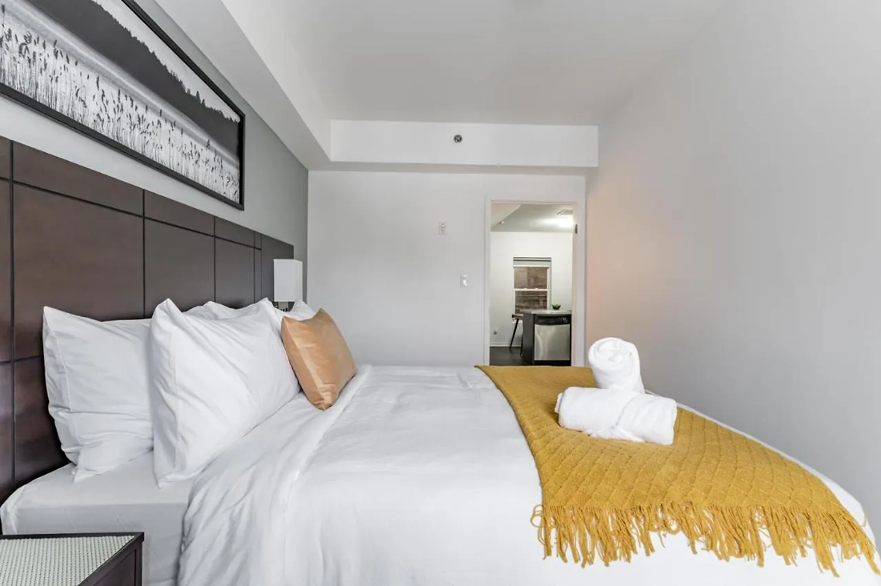 Apartment Downtown Townhomes Toronto