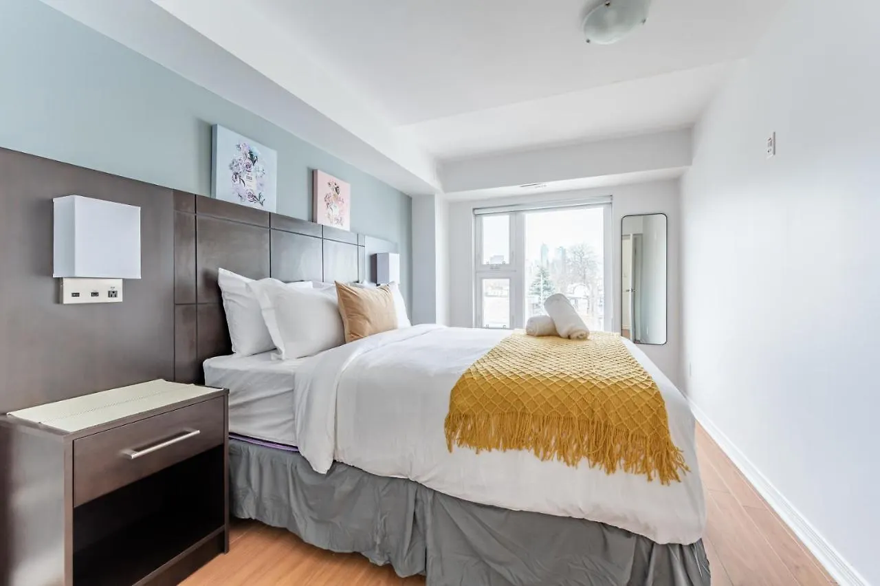 Apartment Downtown Townhomes Toronto
