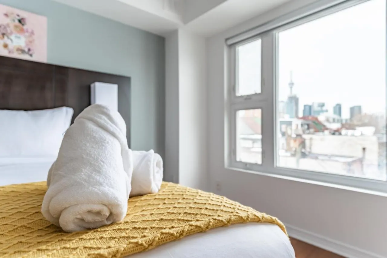 Apartment Downtown Townhomes Toronto